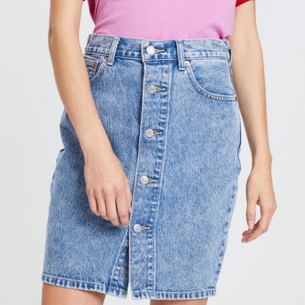 Levi's Jeans Premium Button Through Mom Skirt.